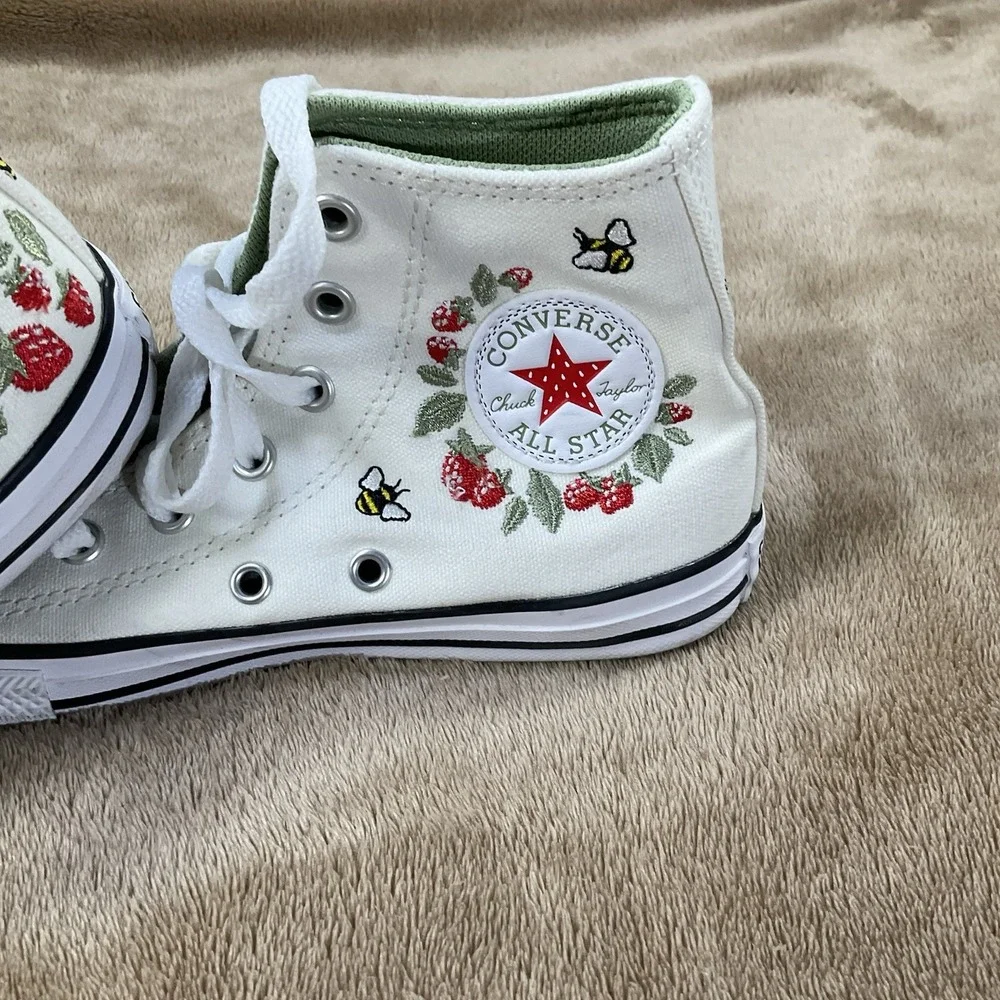 Converse All Star Bees and Berries High Top Trainers Limited Edition Youth US 2